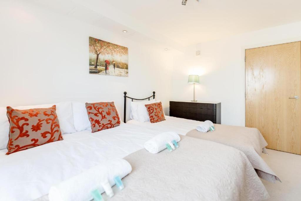 Excel Dock Apartments Londra Esterno foto